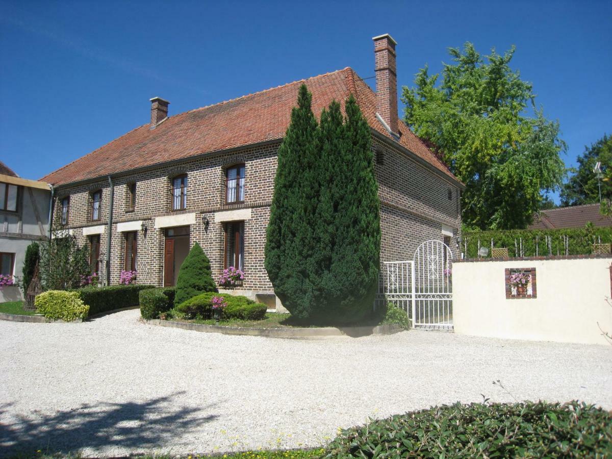 La Chambre D'Amis La Costignieres Montgueux Exterior photo