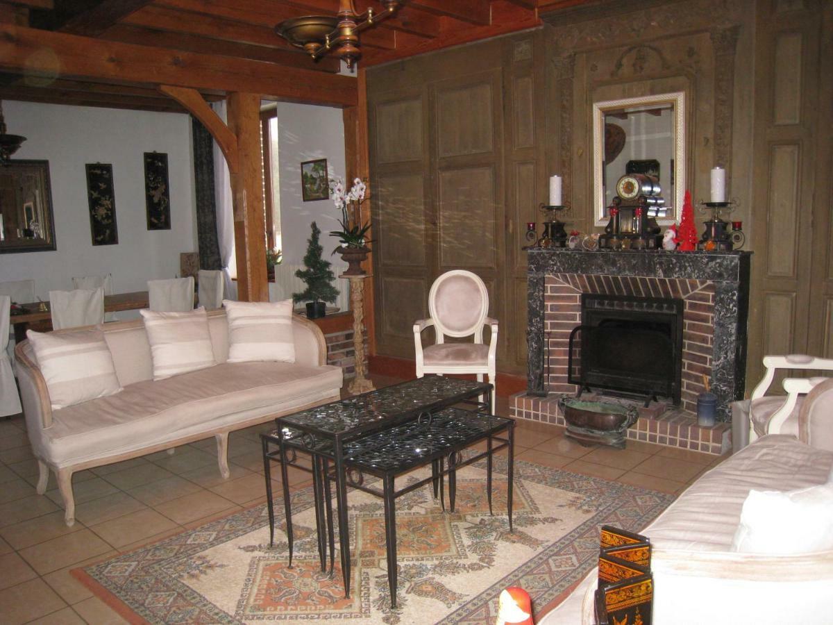 La Chambre D'Amis La Costignieres Montgueux Exterior photo