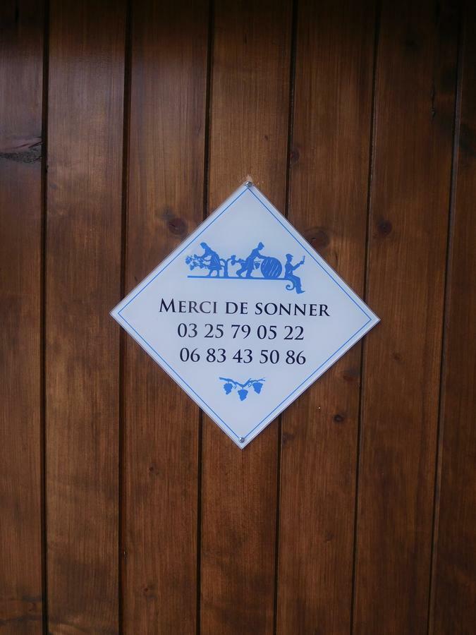 La Chambre D'Amis La Costignieres Montgueux Exterior photo